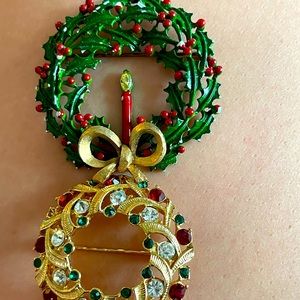 Christmas broaches